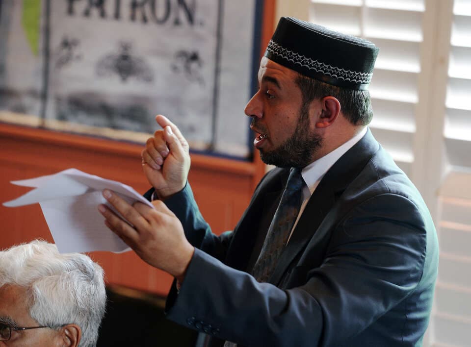 Nidal Alsayyed speaking from notes